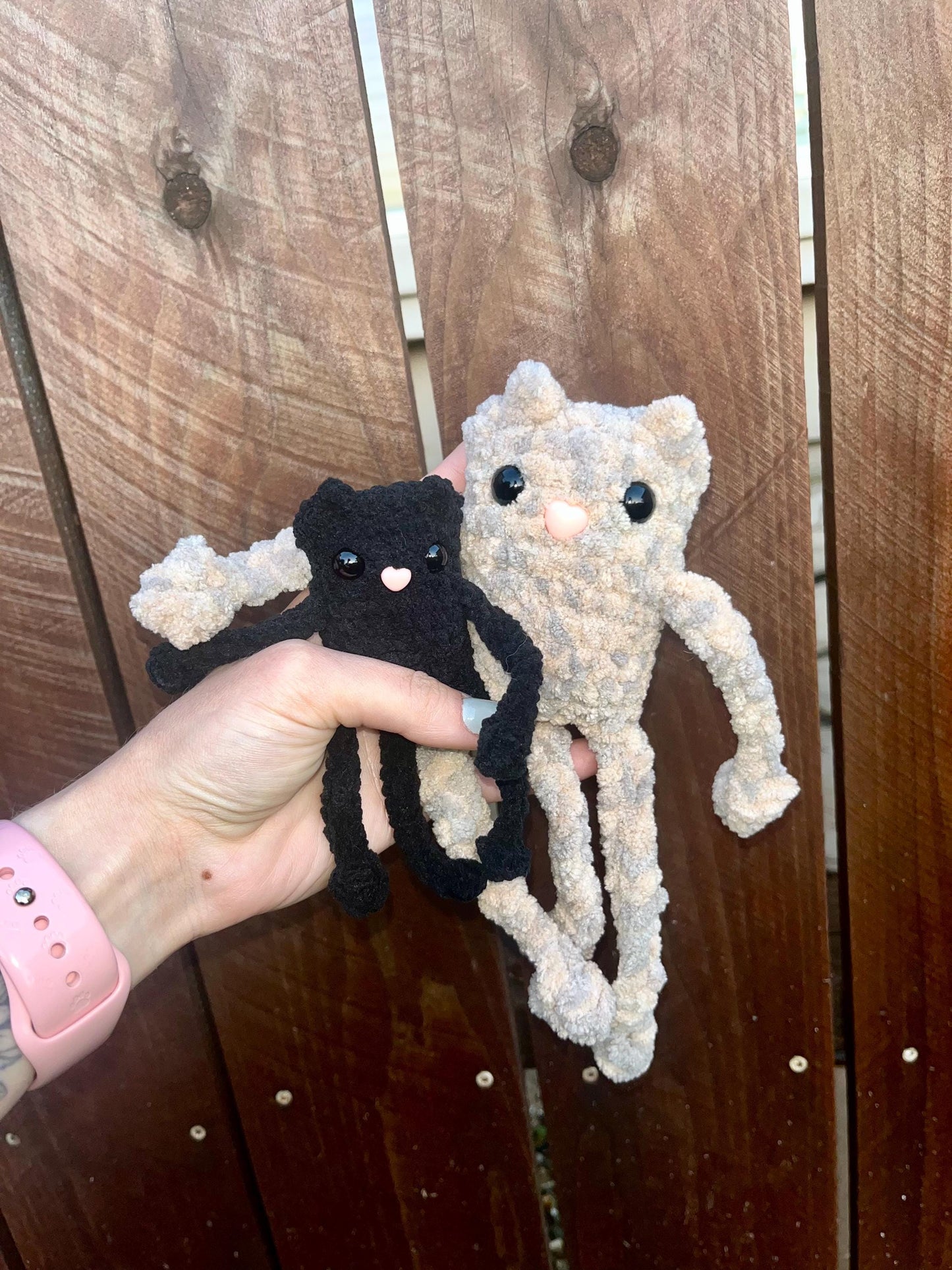 Leggy Kitty No-Sew Crochet Pattern